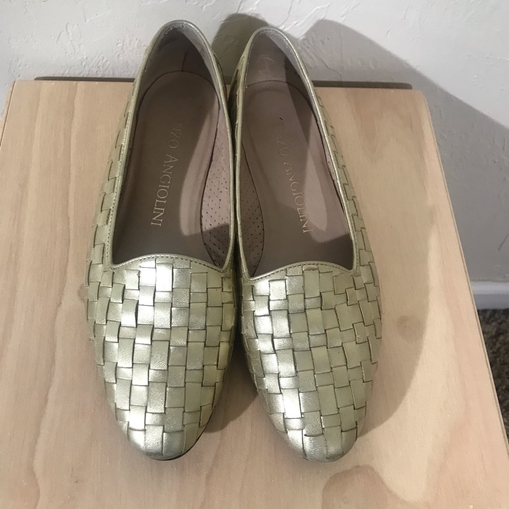 Vintage Enzo Angiolini Gold Woven Loafers Size 7